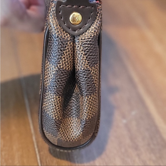 🤎LV EVA DAMIER EBENE Pochette / Clutch🎀 2015 collection✨EUC✨ - Picture 12 of 17